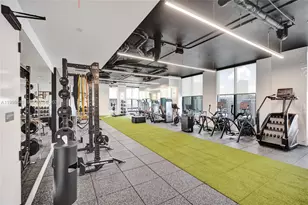 121 NE 5th St, Miami, FL 33132 - Photo 13