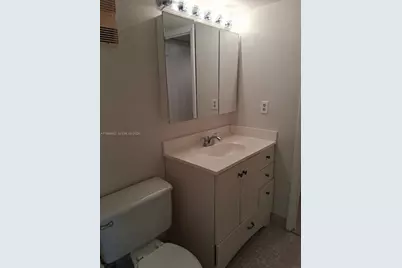 1100 St Charles Pl #213, Pembroke Pines, FL 33026 - Photo 13