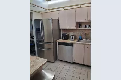 1100 St Charles Pl #213, Pembroke Pines, FL 33026 - Photo 7