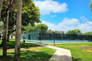 8075 SW 107th Ave, Miami, FL 33173 - Photo 33