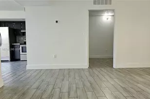 8075 SW 107th Ave, Miami, FL 33173 - Photo 5