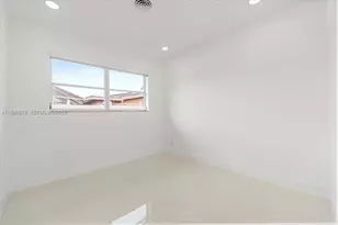 1910 NW 36th St, Oakland Park, FL 33309 - Photo 33