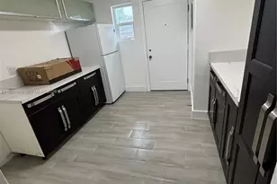 13425 NW 31st Ave, Opa-Locka, FL 33054 - Photo 5