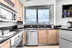 60 SW 13th St, Miami, FL 33130 - Photo 11