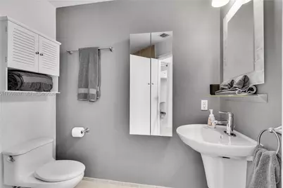 60 SW 13th St #4818, Miami, FL 33130 - Photo 15