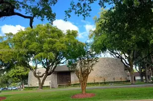 15515 N Miami Lakeway N, Miami Lakes, FL 33014 - Photo 19