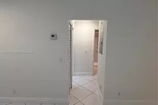 17268 NW 60th Ct, Hialeah, FL 33015 - Photo 15