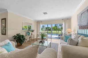 10325 SW 102nd Ct, Miami, FL 33176 - Photo 11