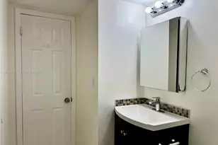 2780 NE 183rd St, Aventura, FL 33160 - Photo 39