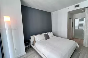 55 SW 9th St, Miami, FL 33130 - Photo 9