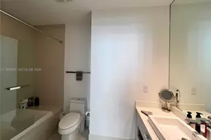 55 SW 9th St, Miami, FL 33130 - Photo 11