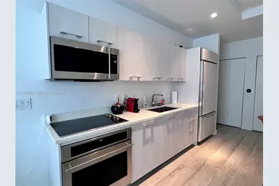 55 SW 9th St #4109, Miami, FL 33130 - Photo 5