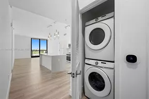 101 Diplomat Pkwy, Hallandale Beach, FL 33009 - Photo 11