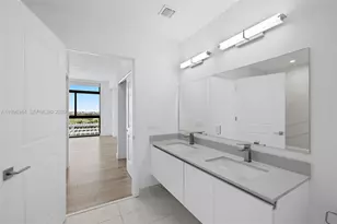 101 Diplomat Pkwy, Hallandale Beach, FL 33009 - Photo 21