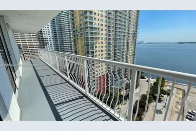 1200 Brickell Bay Dr #1702, Miami, FL 33131 - Photo 1