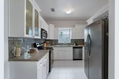 1310 Flamingo Way, Miami Beach, FL 33139 - Photo 9