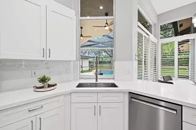 1356 Ginger Cir, Weston, FL 33326 - Photo 43