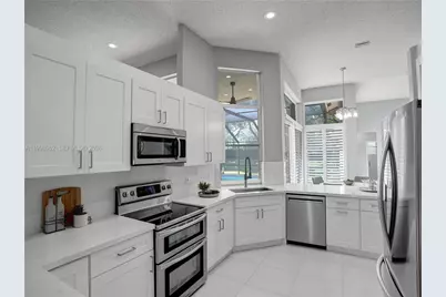 1356 Ginger Cir, Weston, FL 33326 - Photo 9