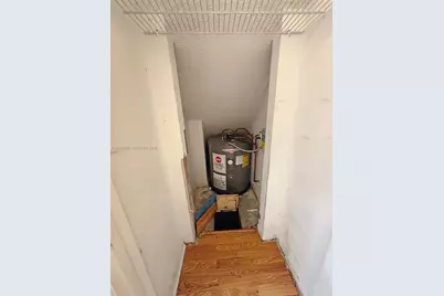 200 SW 95th Ter #200, Pembroke Pines, FL 33025 - Photo 17