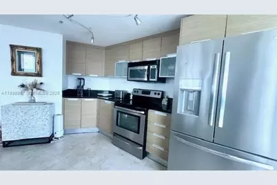 1881 NE 79th St Cswy #2005, North Bay Village, FL 33141 - Photo 11