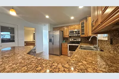 1141 Scarborough Dr, Davie, FL 33324 - Photo 9