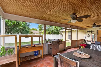 701 NW 41st Ter, Deerfield Beach, FL 33442 - Photo 35