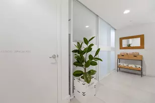 1010 Brickell Ave, Miami, FL 33131 - Photo 15