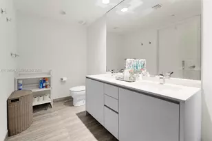 1010 Brickell Ave, Miami, FL 33131 - Photo 11