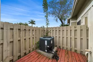 11166 NW 37th St, Sunrise, FL 33351 - Photo 27