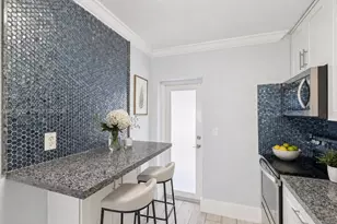 1682 NE 124th Ln, North Miami, FL 33181 - Photo 5