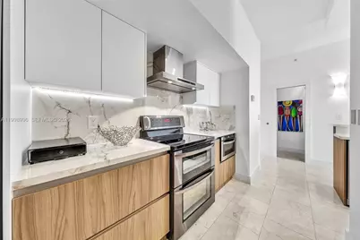 6917 Collins Ave #PH22, Miami Beach, FL 33141 - Photo 21