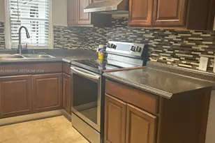 719 Glenn Pkwy, Hollywood, FL 33021 - Photo 1