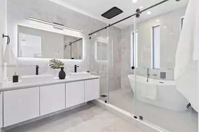 2431 NE 18th St, Fort Lauderdale, FL 33305 - Photo 17