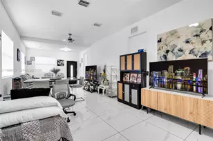 3166 NW 102nd St, Miami, FL 33147 - Photo 5