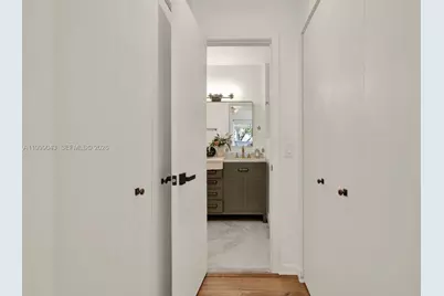 10441 Mahogany Key Cir #202, Miami, FL 33196 - Photo 15