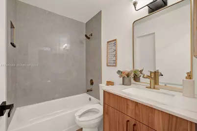 10441 Mahogany Key Cir #202, Miami, FL 33196 - Photo 23