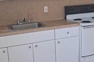 250 SW 11th Ave, Homestead, FL 33030 - Photo 5