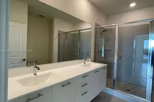 8167 NW 41st St, Doral, FL 33166 - Photo 19