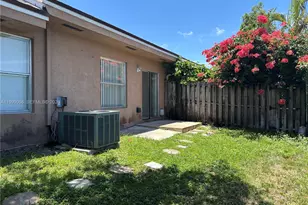 219 SE 8th St, Hallandale Beach, FL 33009 - Photo 15