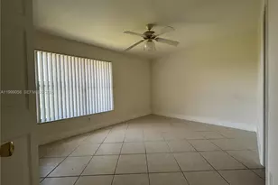 219 SE 8th St, Hallandale Beach, FL 33009 - Photo 9