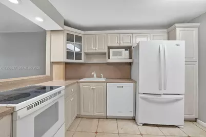 823 Cypress Blvd #104, Pompano Beach, FL 33069 - Photo 3