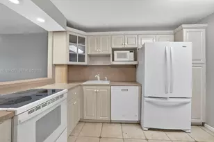 823 Cypress Blvd, Pompano Beach, FL 33069 - Photo 3