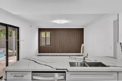 17532 NW 61st Ct N, Hialeah, FL 33015 - Photo 39