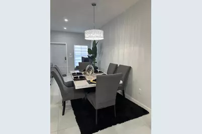 7690 S Southwood Cir, Davie, FL 33328 - Photo 9