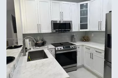 7690 S Southwood Cir, Davie, FL 33328 - Photo 7