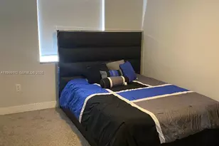 7690 S Southwood Cir, Davie, FL 33328 - Photo 23