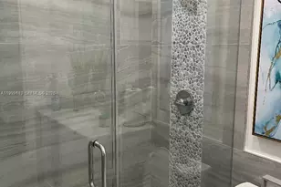 7690 S Southwood Cir, Davie, FL 33328 - Photo 15