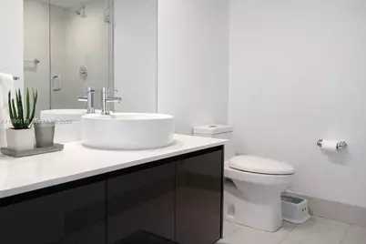 31 SE 6th St #301, Miami, FL 33131 - Photo 27