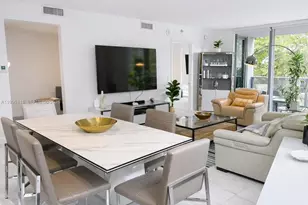 31 SE 6th St, Miami, FL 33131 - Photo 9