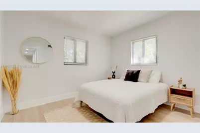 2736 NW 21st Ave, Oakland Park, FL 33311 - Photo 11